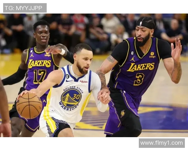 夏季联赛精彩对决湖人勇士争锋相对球迷热情高涨